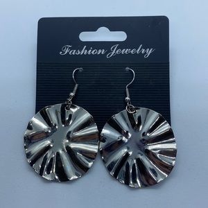 Off brand earrings